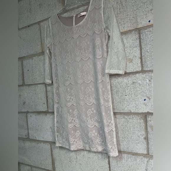 ✨beautiful lace mini dress✨ - Picture 4 of 6